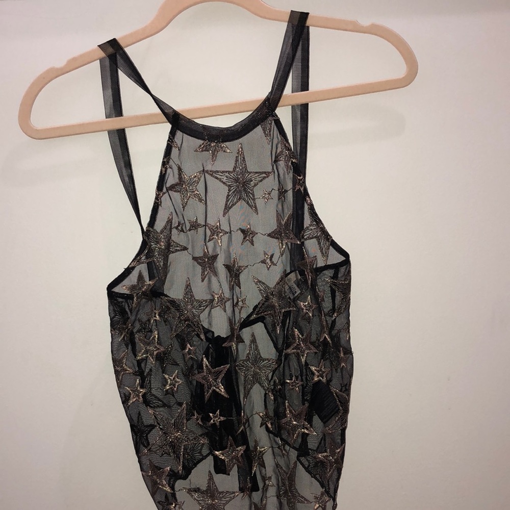exoté mesh star crop top